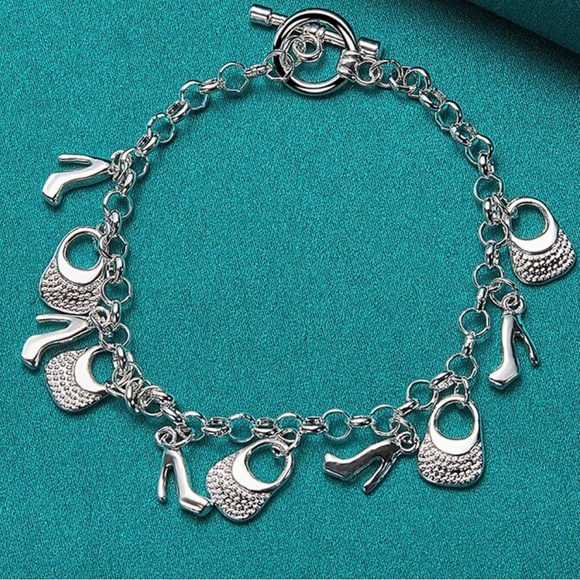 🎉 Heels & Handbags Charm Bracelet - Picture 2 of 5